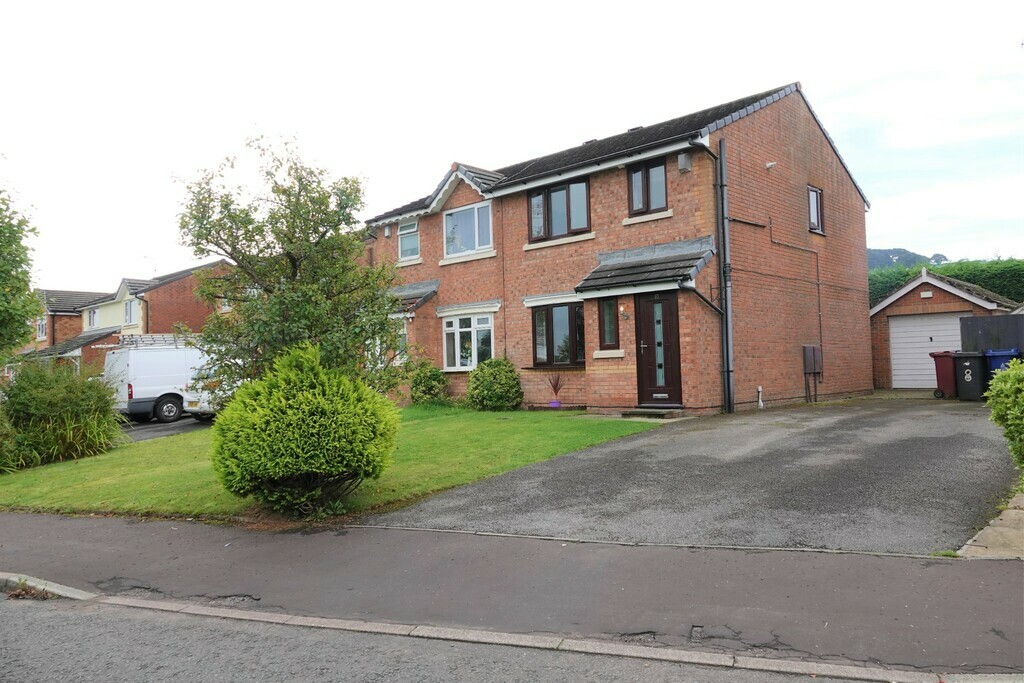 Burnley Road, Colne Lock and Key Estate Agents Blackburn and Lancashire